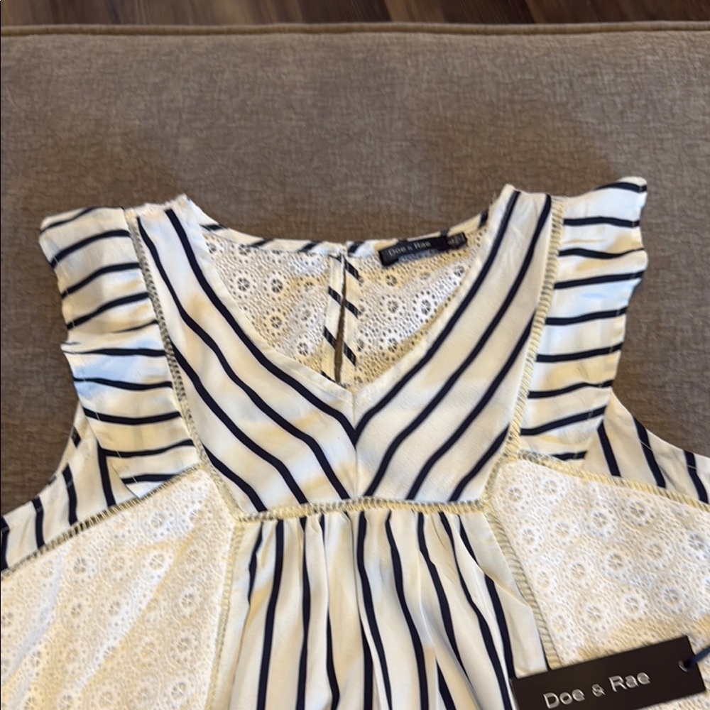 Striped Sleeveless Top by Doe & Rae size L. Eyelet - Picture 4 of 8